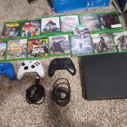 Xbox One 3 Controllers And Games 