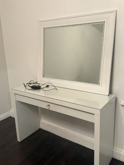 Makeup Vanity