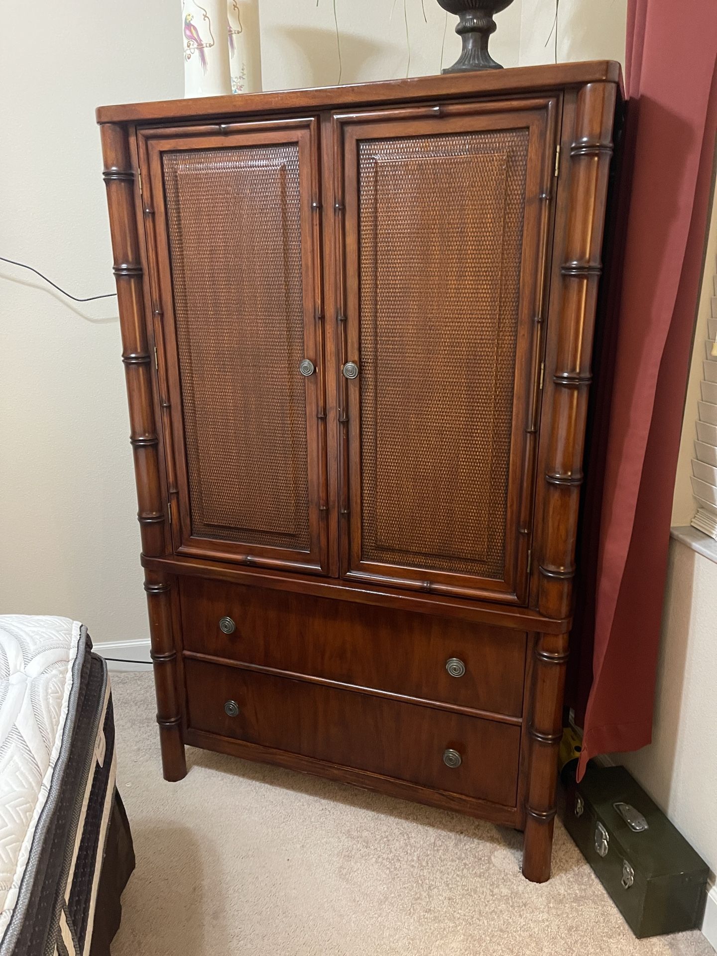 TV Armoire/Cabinet