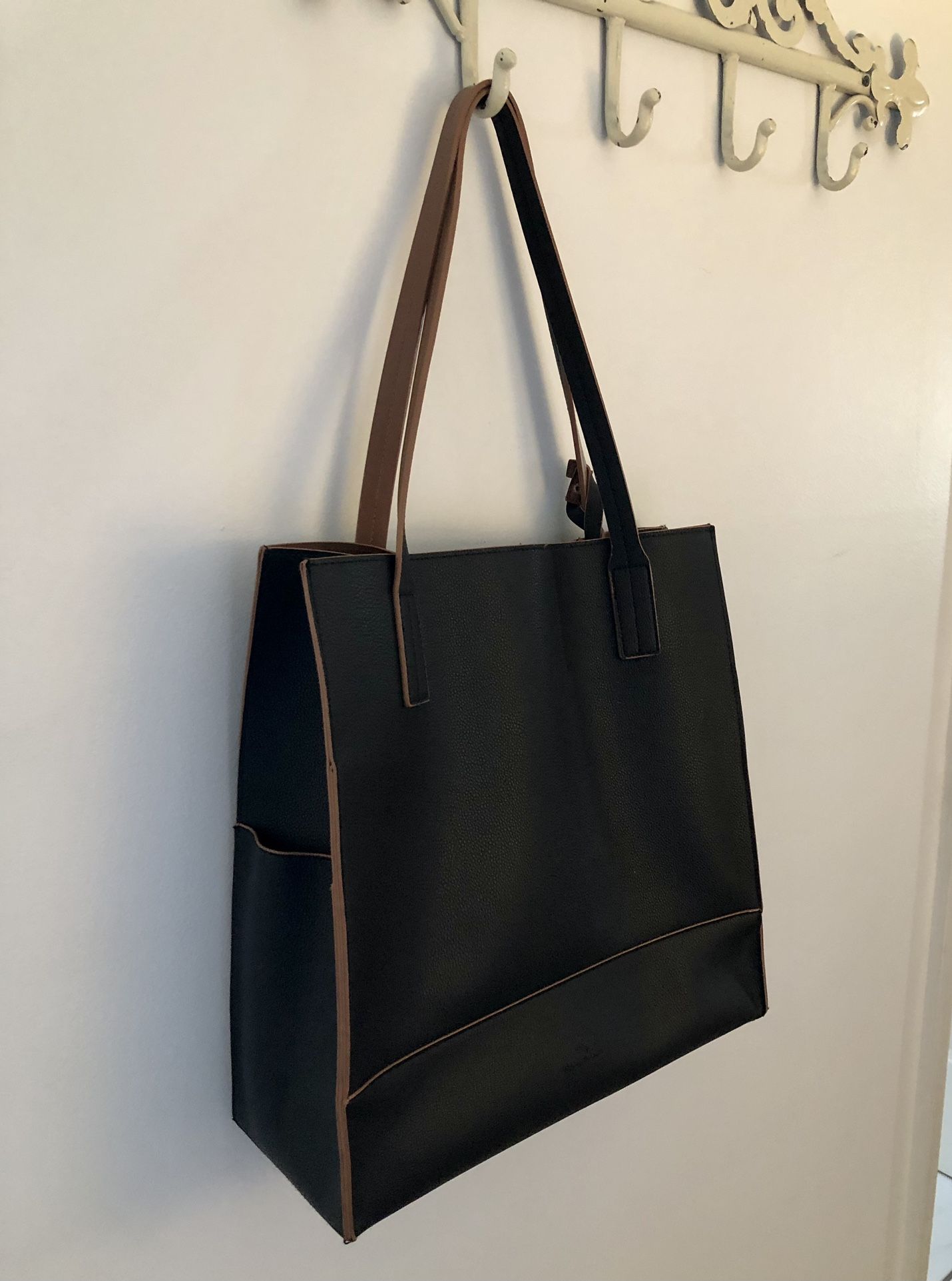 Tommy Bahama Tote
