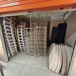 Chairs And Tables For S,a,l,e