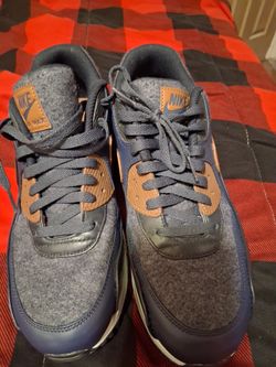 Pair of size 11 Airmax Nike Shoes