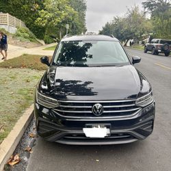 2022 VW Tiguan Sport 