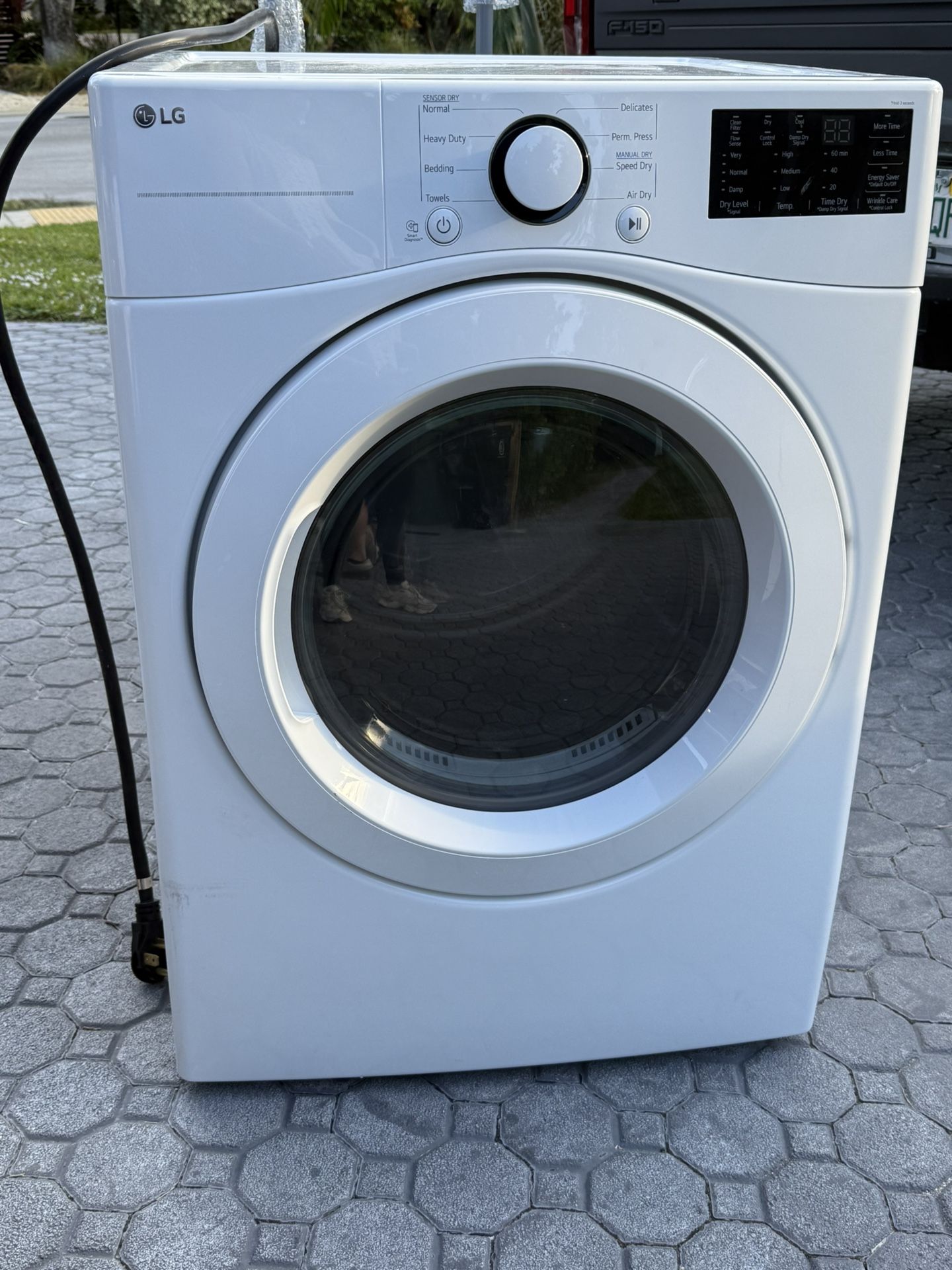 LG Front Load dryer With Smart Diagnosis