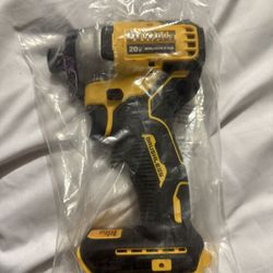 NEW DEWALT ATOMIC 20V MAX Cordless Brushless Compact 1/4 in. Impact Driver (Tool Only)