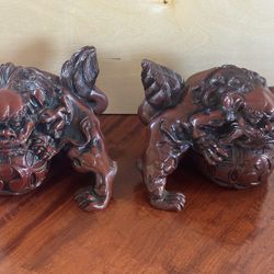 Ornamental Chinese guardian lions
