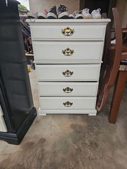 Dresser