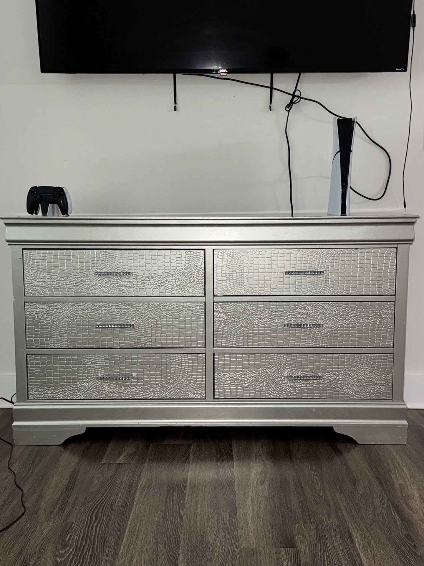 Dressers !