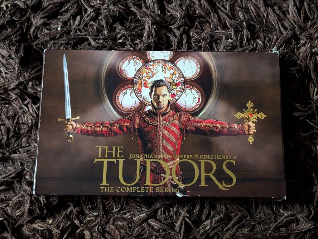 The Tudors: The Complete Series (DVD, 2010, 15-Disc Set) – Bonus Features