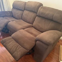 Ashley Uhland Power Reclining Sofa with Adjustable Headrest