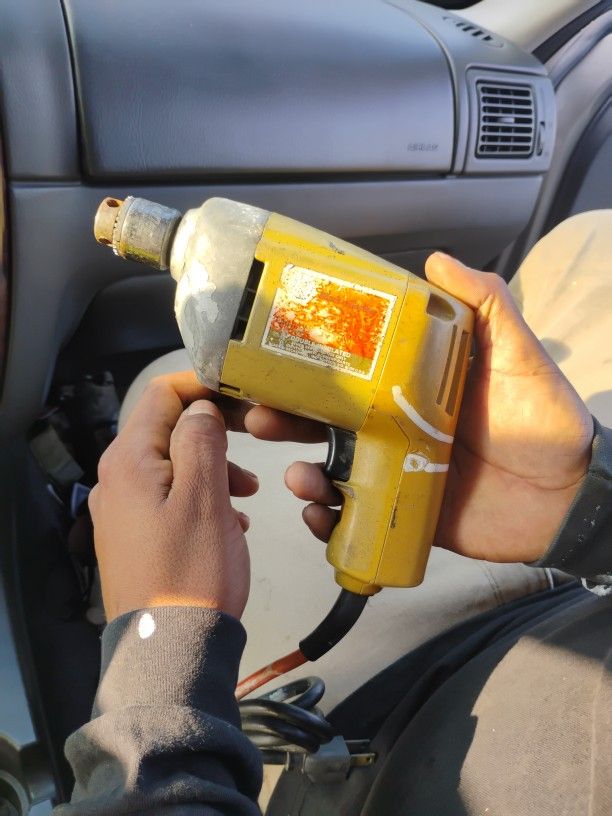 Vintage Black And Decker 7114 3/8 Drill