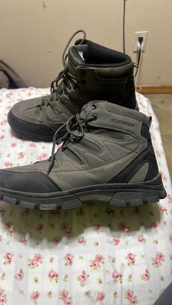 Northwest territory boots side 9.5 for men