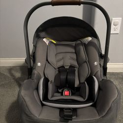 Nuna Car seat