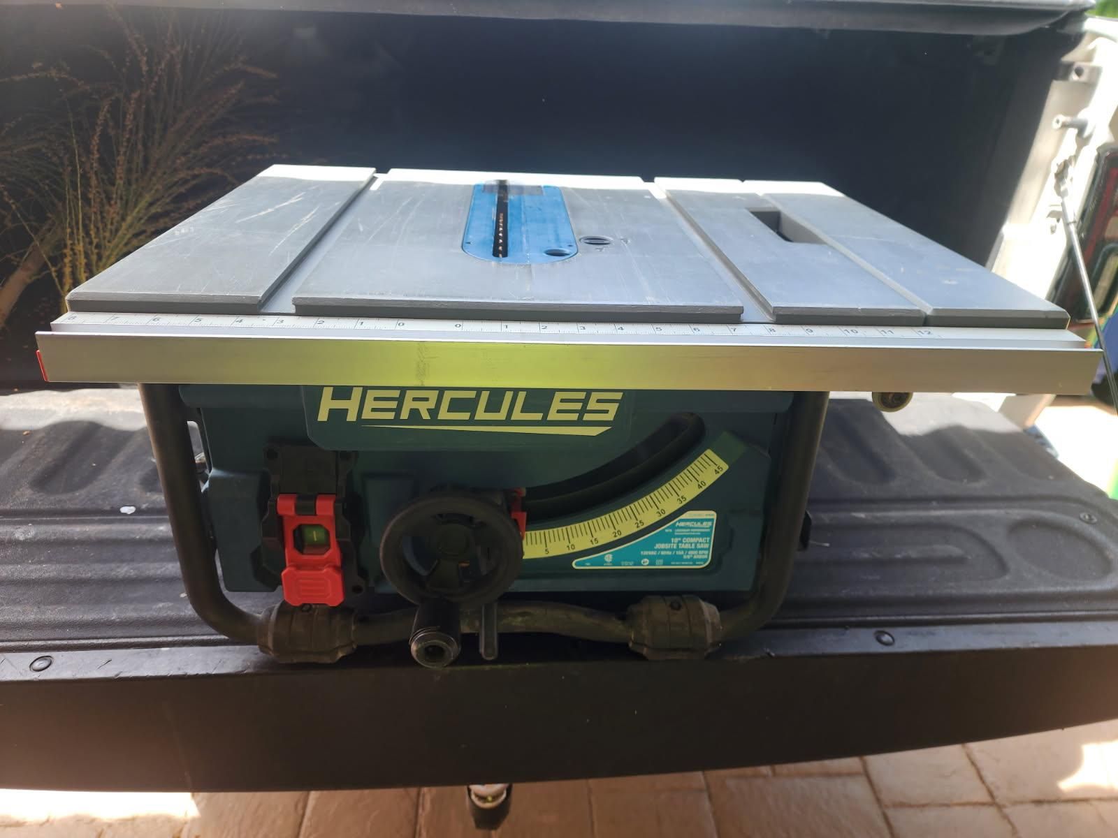 Hercules 10” Table Saw