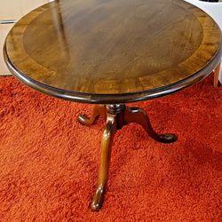  Antique Colonial Williamsburg Mahogany Inlay Round Side Table RARE