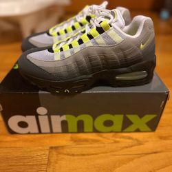 Air Max 95 Neon Big Bubble 2026 size 6.5 M 8 W