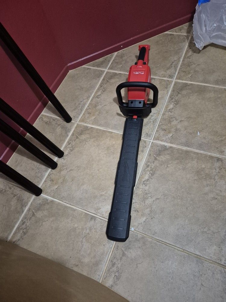 MILWAUKEE M18 FUEL 18 VOLT 24 INCHES BRUSHLESS CORDLESS