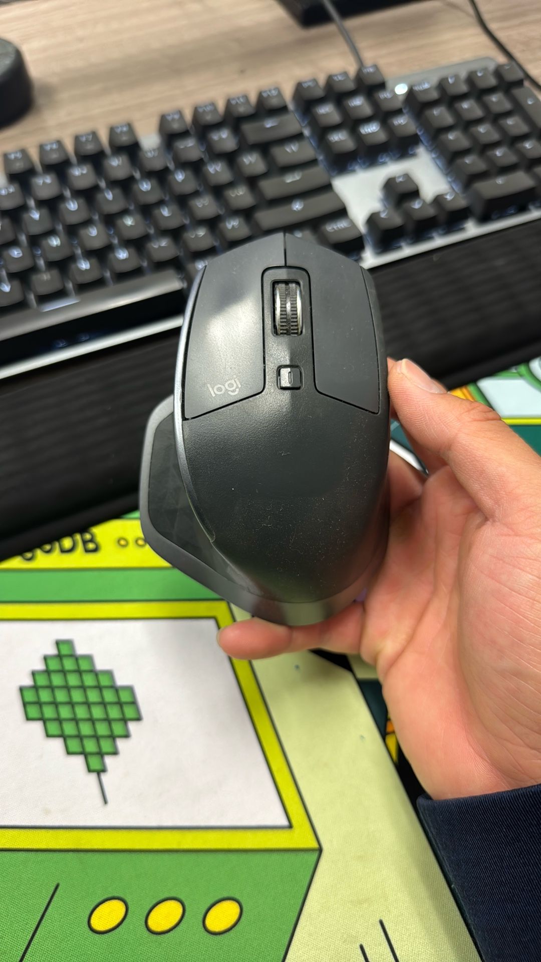 Logitech MX Master 2S Wireless Bluetooth Mouse