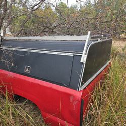 Truck Bed Tool Box Los Of Room Side Wings Open Back Door Opens Fits In Bed With Ladder Rack