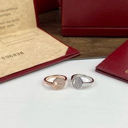 Amulet full of diamond ring