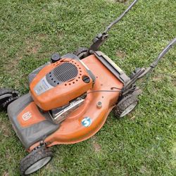 AWD Lawnmower 