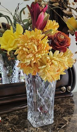 Vase With Flowers From Michael's. Jarron Con Flores.
