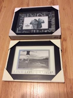 2 photo frames