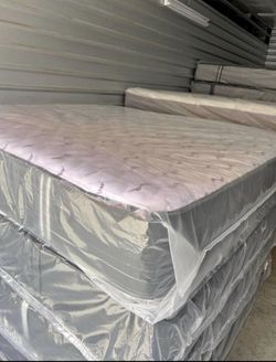 Free Delivery - New Queen Size Mattress And Boxspring Included To Pay At Home
