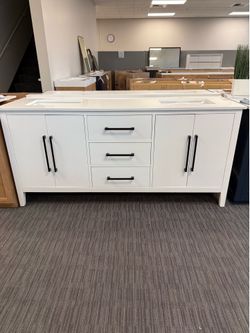 73” Bathroom vanity in white
