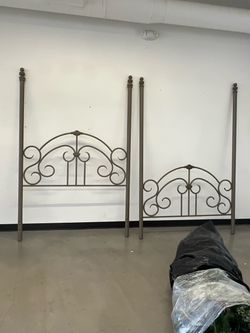 Metal Scroll Headboards with Posts – Set of 2