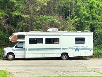 2000 Ford E450 Minnie Winnebago