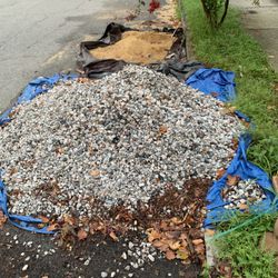 Free Gravel