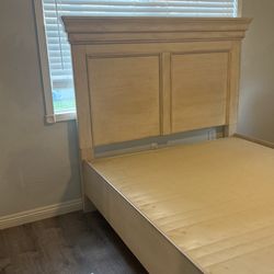Queen Bed