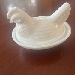 Vintage Hen Nest 3.5 Milk Glass 