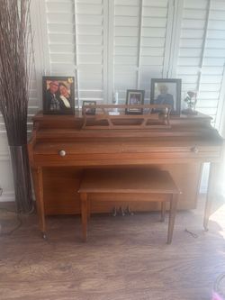 Piano Hallet Davis & Co