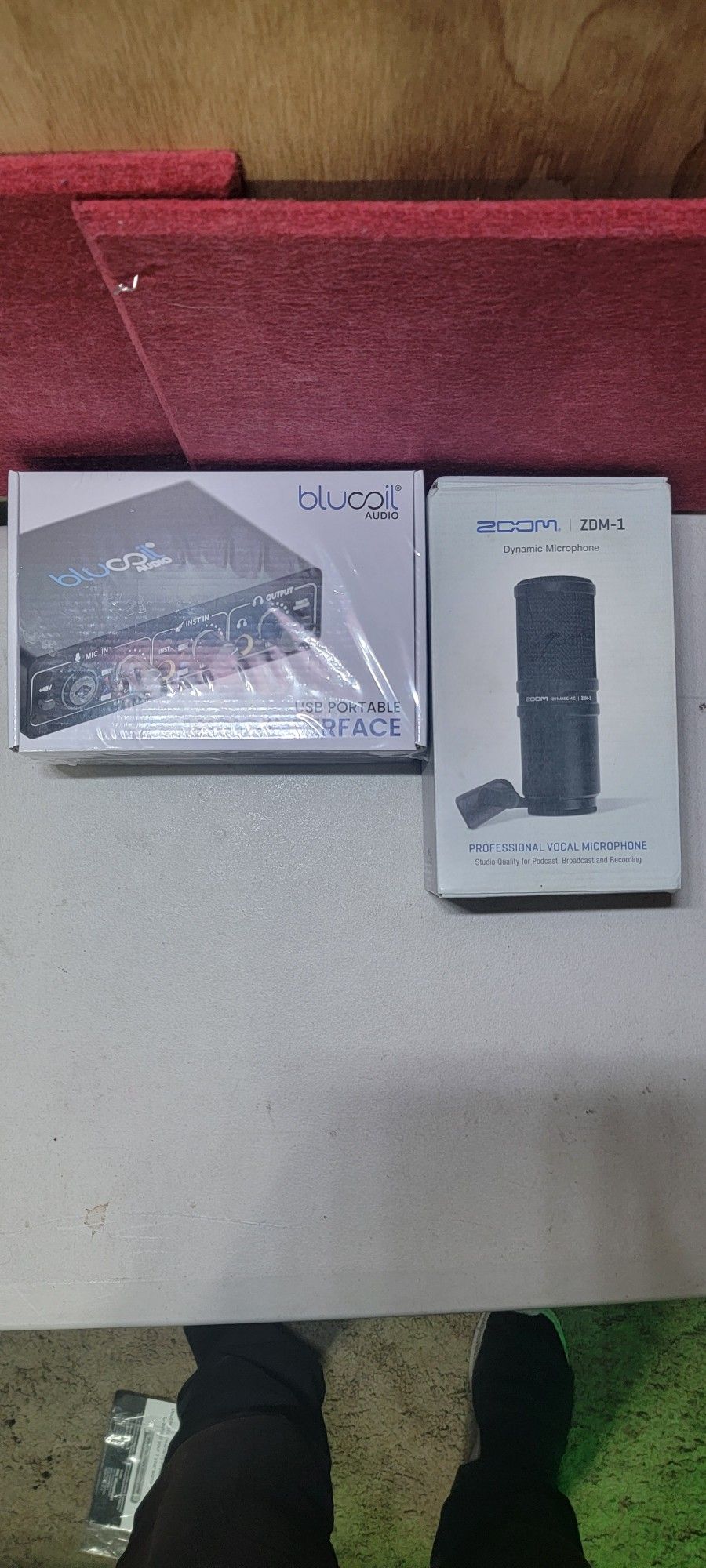 Pro Home Studio Bundle - Audio Interface - Zoom ZDM-1 Dynamic Microphone - Brand New Unused + Free Cable + TRADES WELCOME