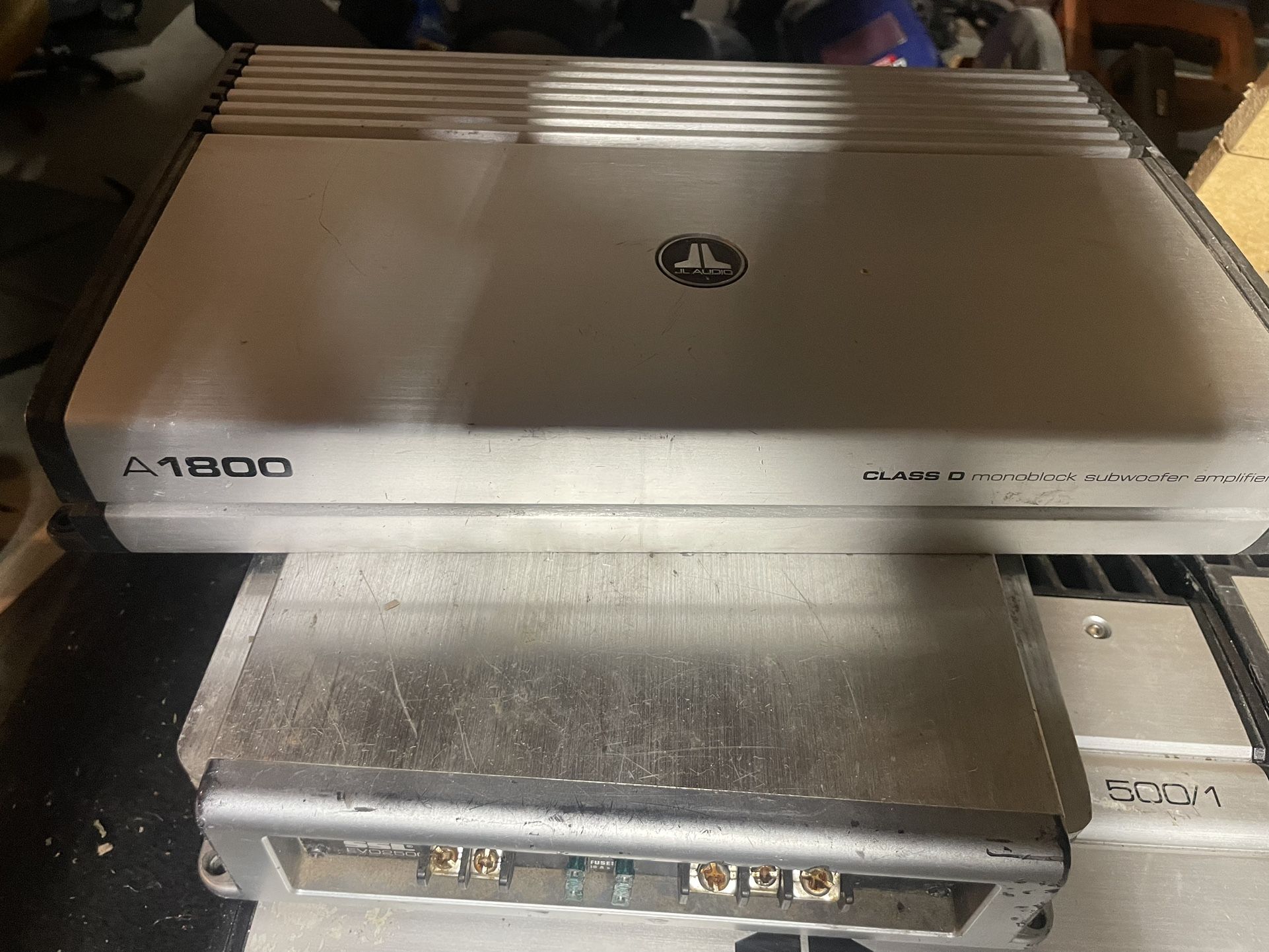 JL Audio A1800