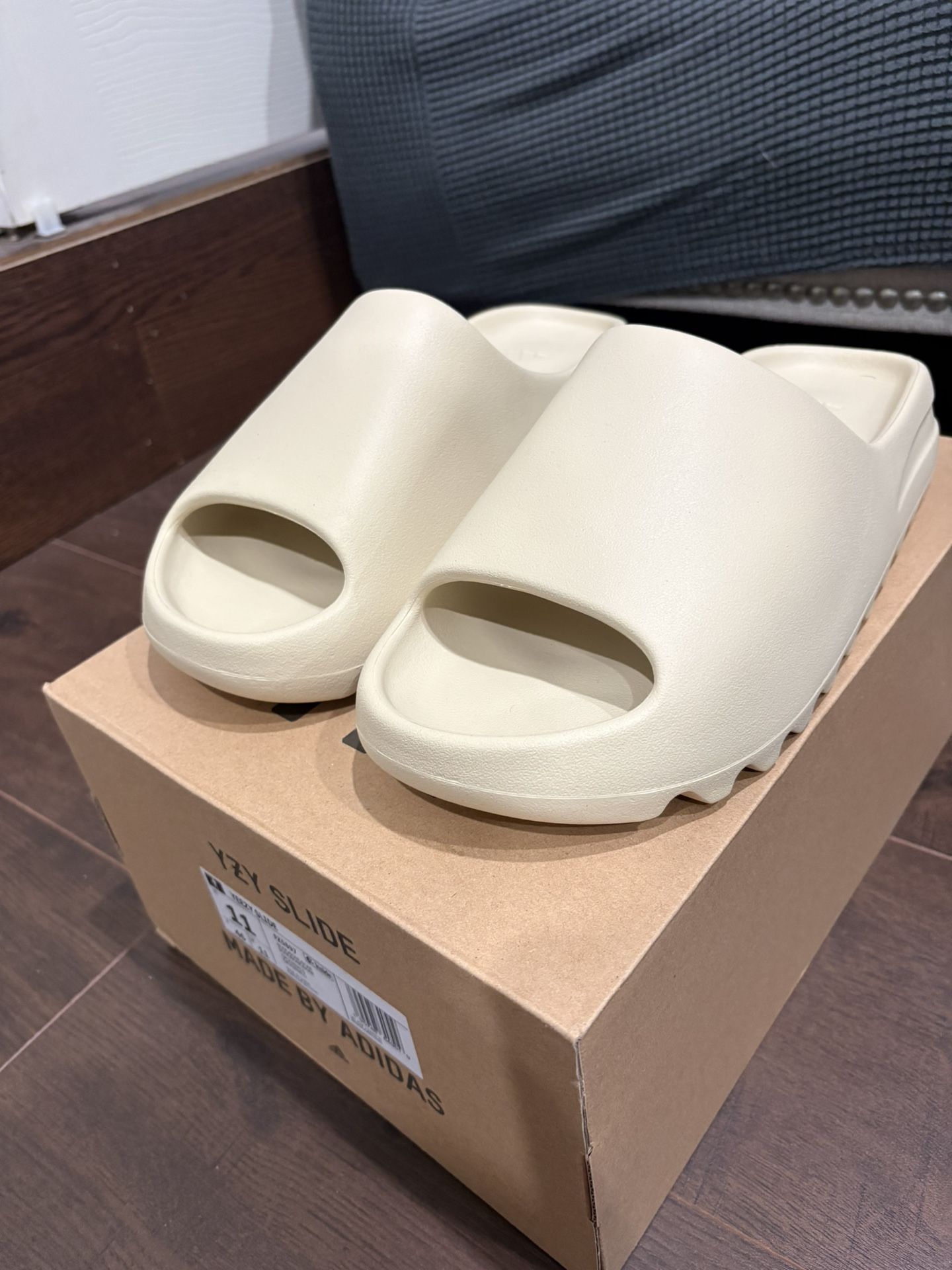 Adidas Yeezy Slide Bone