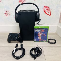 Xbox Series X - DISC Version - 1 TB , Bonus 1 Game  , 1 Head Set ( Used )