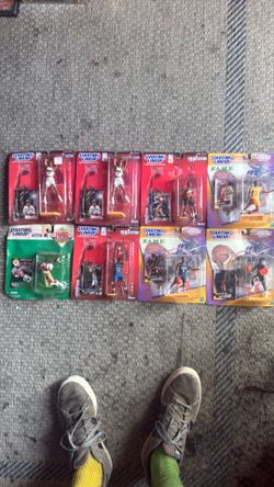 Sports figures and card in never opened 10$ each firm