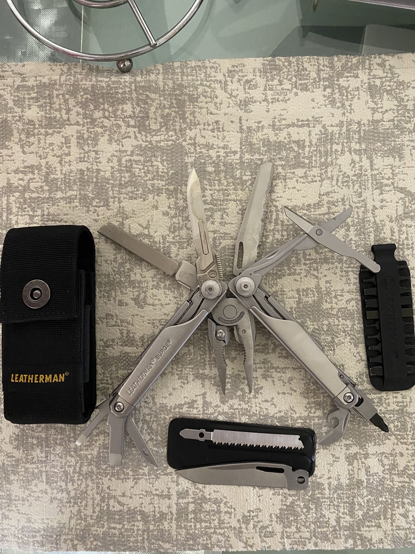 Leatherman SURGE