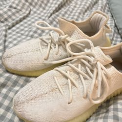 🔥 Adidas Yeezy Boost 350 V2 🔥