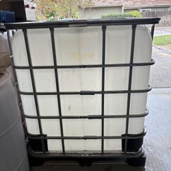 IBC 275 Gallons Plastic Totes
