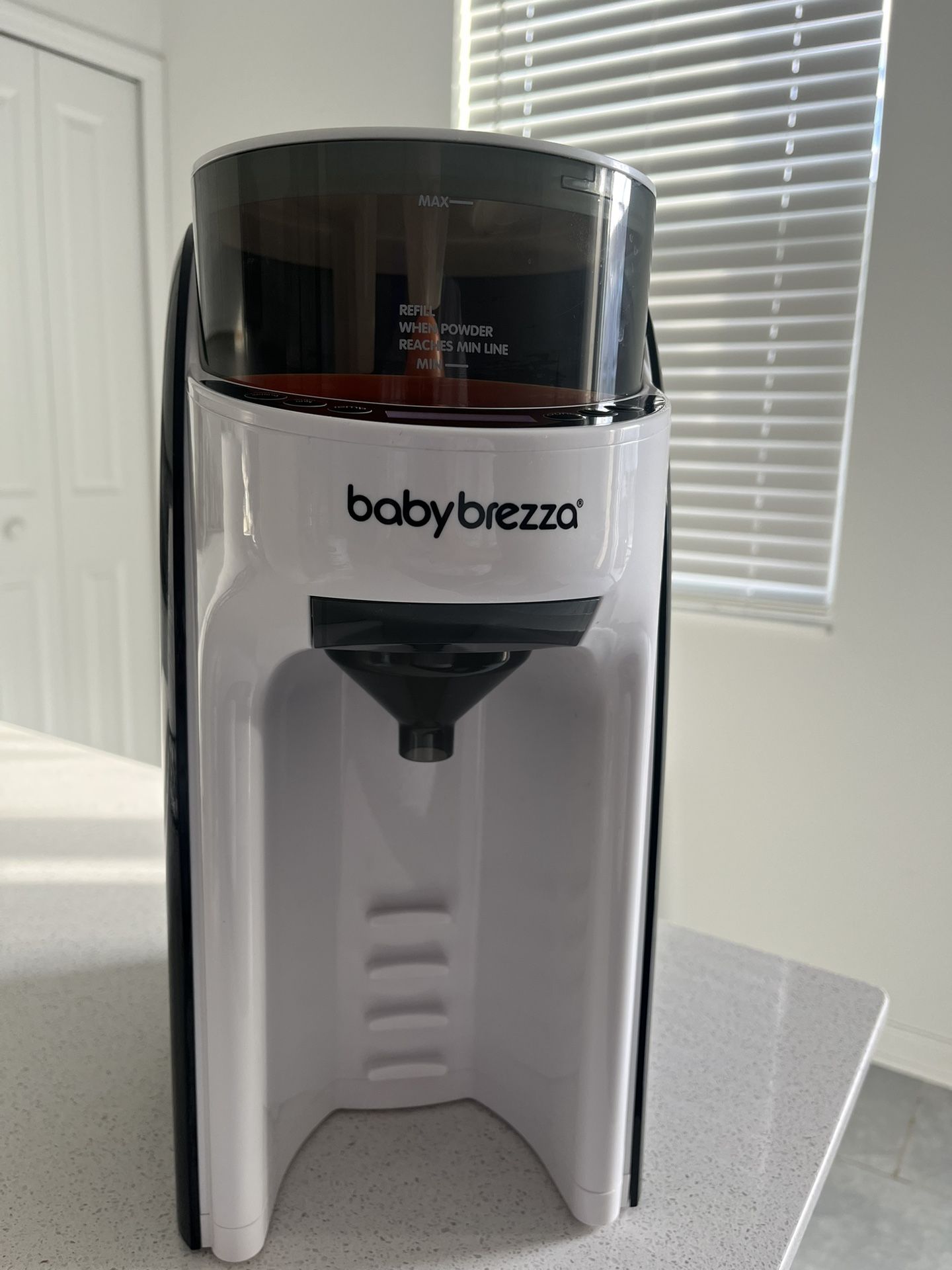 Used Baby Brezza Baby Formula Dispenser