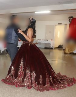 Se vende vestido de 15 años en $400