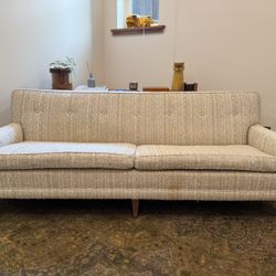 Midcentury Tweed Boucle Couch Cream Beige Wood