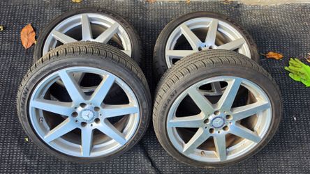 2012 Mercedes Benz c250 rims and tires $400