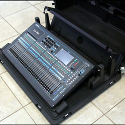 Allen and Heath QU32