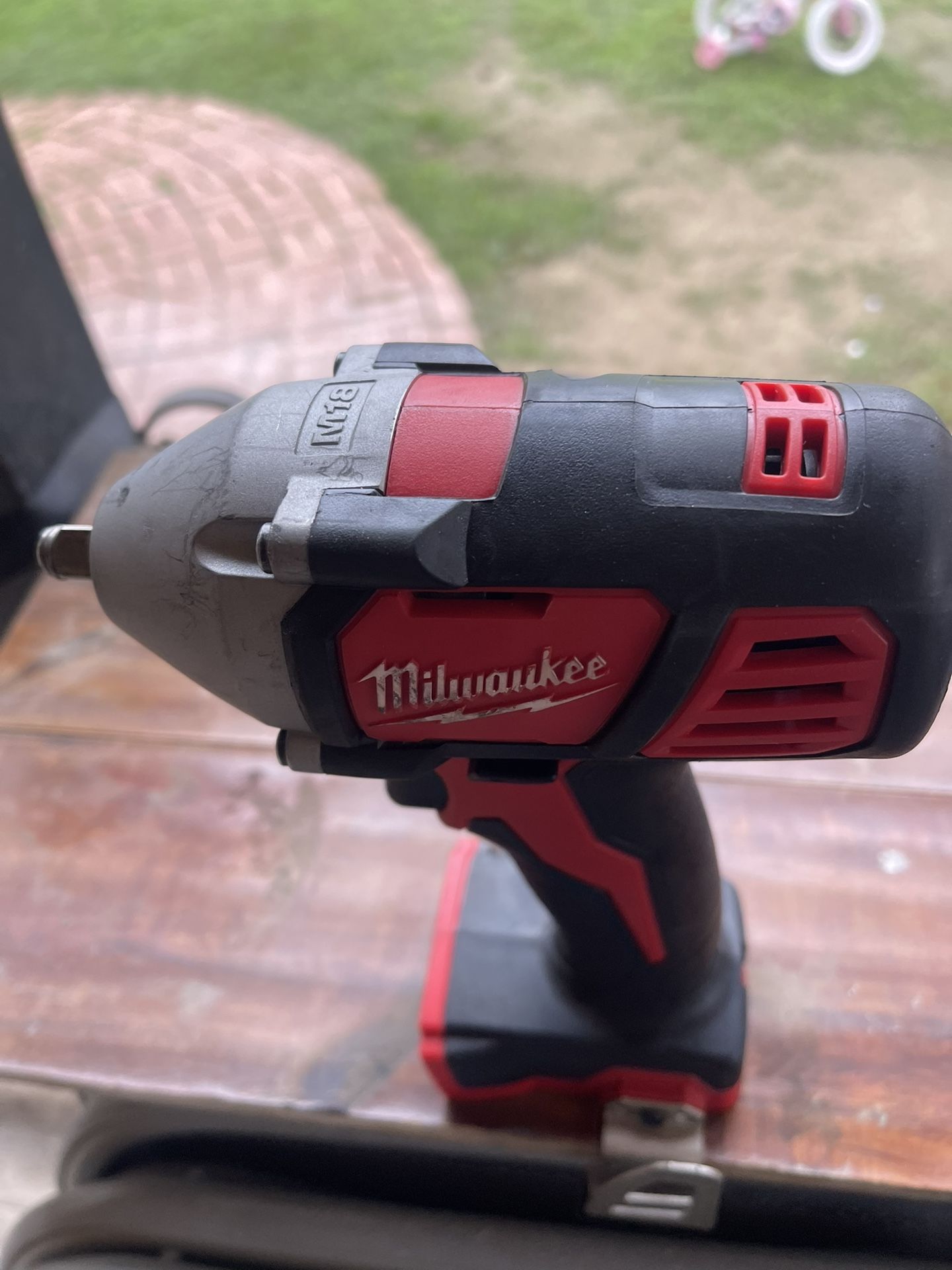 Sale IMPACT WRENCH Milwaukee 3/8 good condition