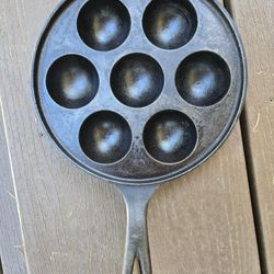 Munk Western Importing Co. Muffin Skillet